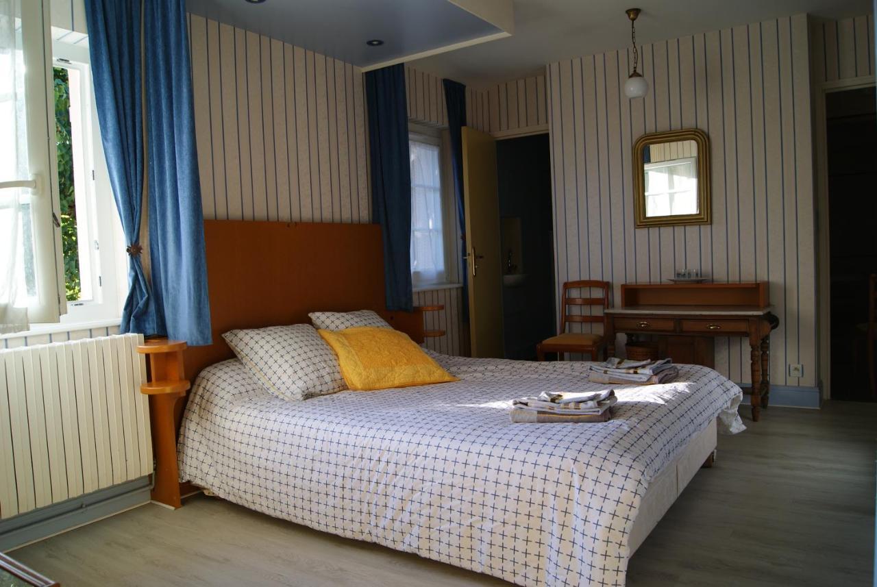La Valiniere Bed & Breakfast Seur Bagian luar foto